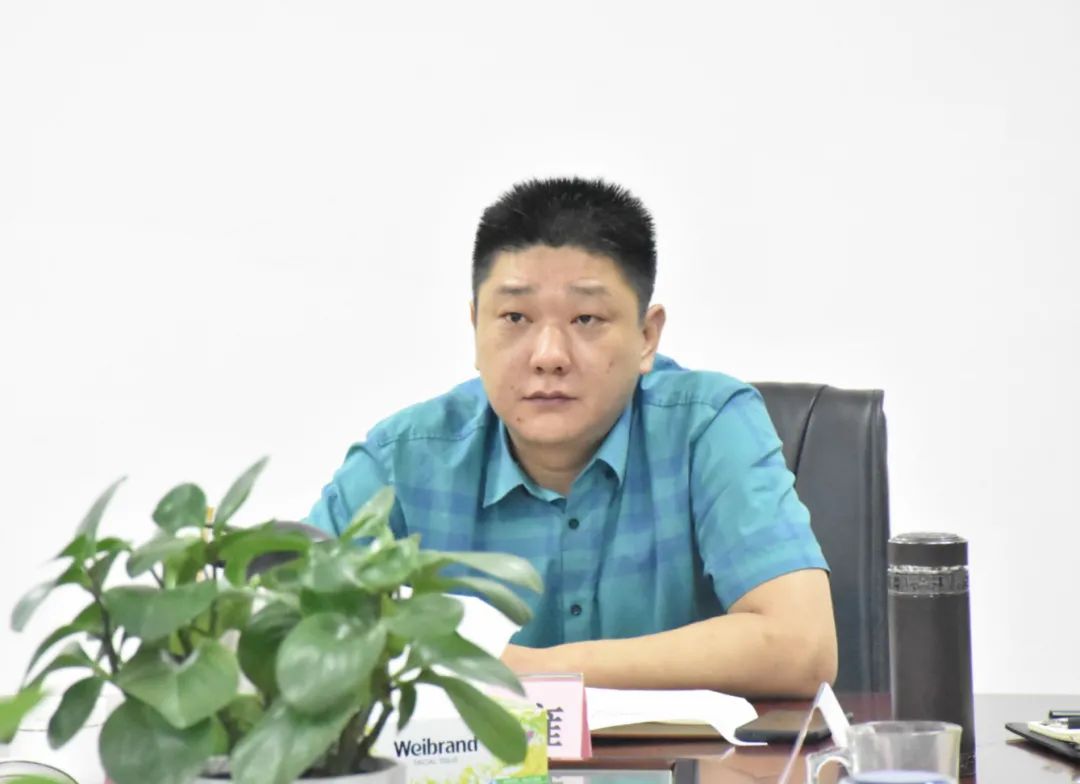 足球世界杯集团召开2020年第八次总经理办公会议
